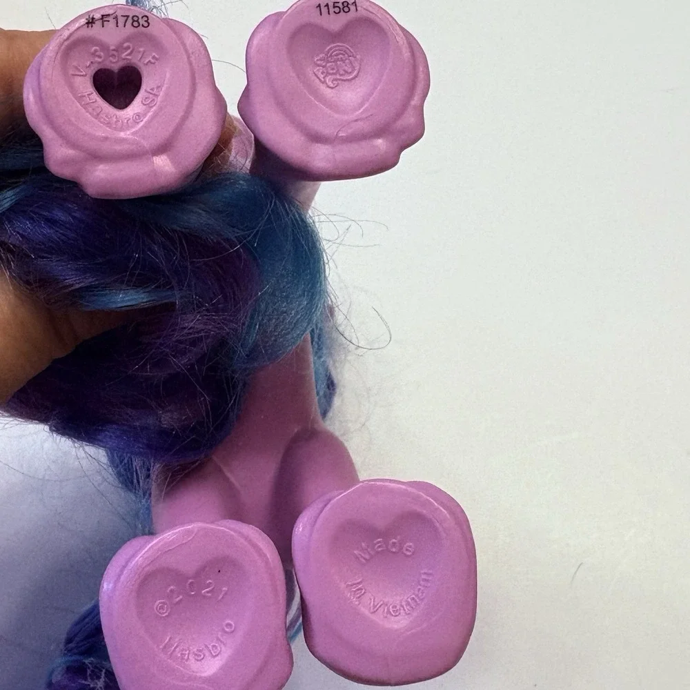 My Little Pony Izzy‎ Moonbow 6